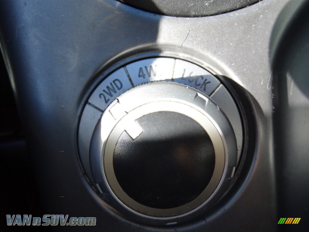 2009 Outlander XLS 4WD - Labrador Black Pearl / Black photo #24