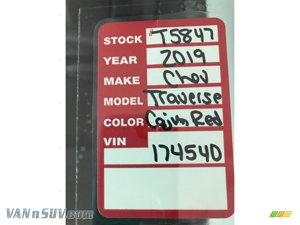 2019 Traverse LT - Cajun Red Tintcoat / Jet Black photo #21