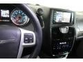 Chrysler Town & Country Touring-L Brilliant Black Crystal Pearl photo #23