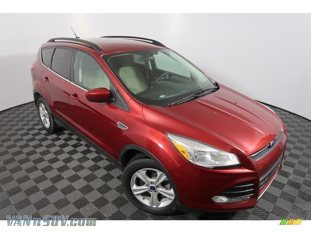 2014 Escape SE 1.6L EcoBoost 4WD - Ruby Red / Charcoal Black photo #2