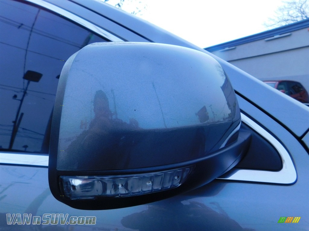 2012 Grand Cherokee SRT8 4x4 - Mineral Gray Metallic / SRT Black photo #27
