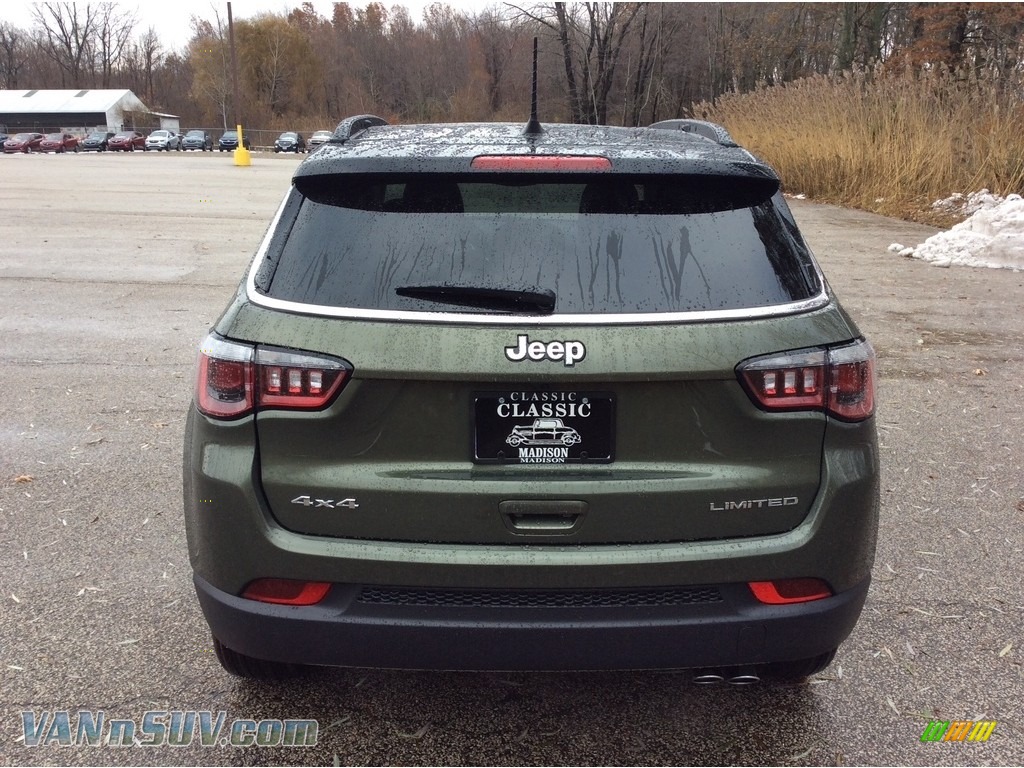2019 Compass Limited 4x4 - Olive Green Pearl / Black photo #5