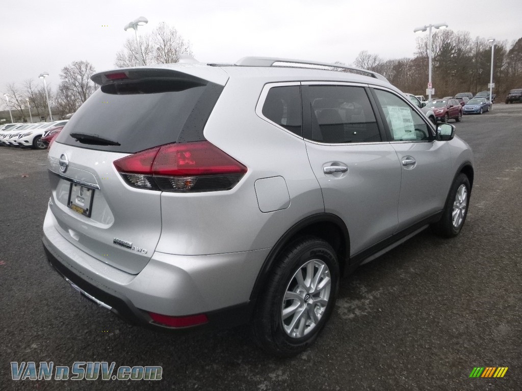 2019 Rogue Special Edition AWD - Brilliant Silver / Charcoal photo #4