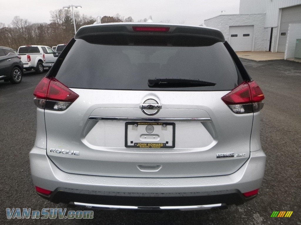 2019 Rogue Special Edition AWD - Brilliant Silver / Charcoal photo #5