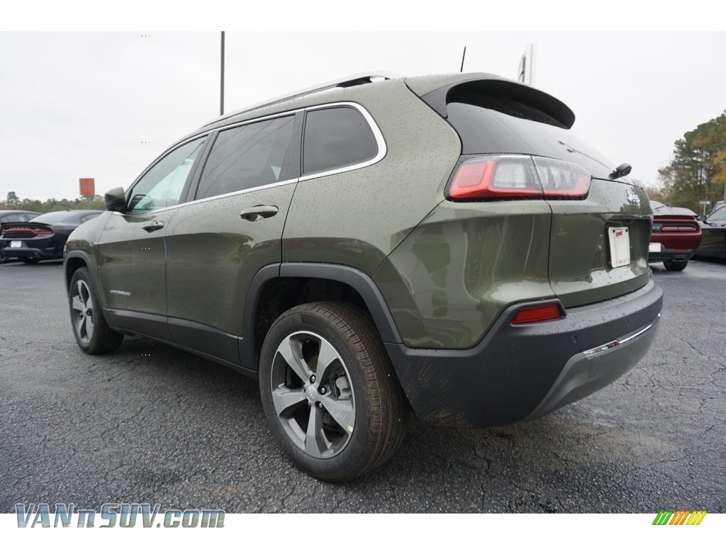 2019 Cherokee Limited - Olive Green Pearl / Black photo #14