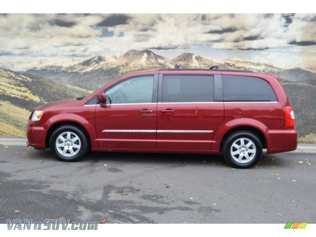 2012 Town & Country Touring - Deep Cherry Red Crystal Pearl / Black/Light Graystone photo #6