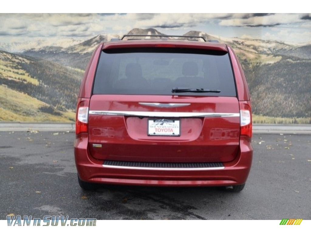 2012 Town & Country Touring - Deep Cherry Red Crystal Pearl / Black/Light Graystone photo #9