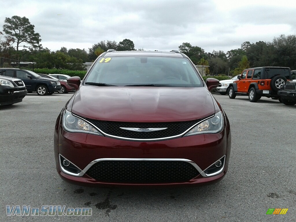 2019 Pacifica Touring L Plus - Velvet Red Pearl / Black/Alloy photo #8