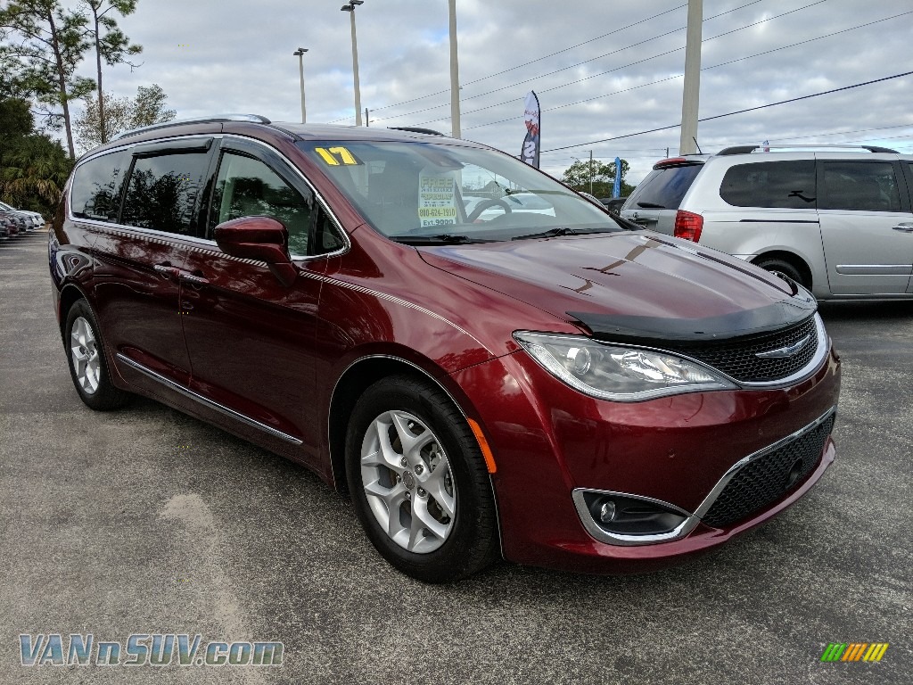 2017 Pacifica Touring L Plus - Velvet Red Pearl / Black/Alloy photo #7