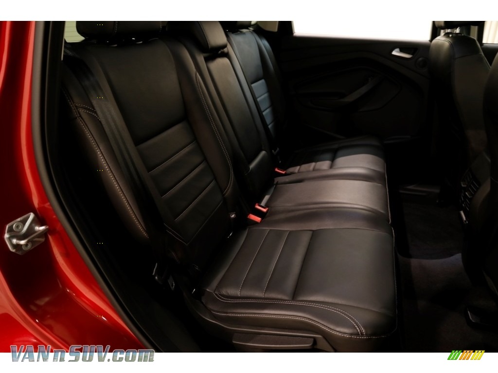 2016 Escape Titanium 4WD - Ruby Red Metallic / Charcoal Black photo #14
