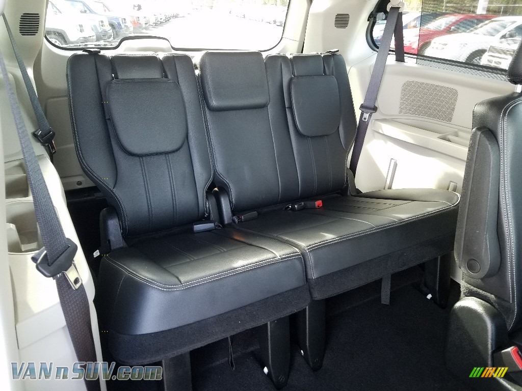 2015 Town & Country Touring - Bright White / Black/Light Graystone photo #11