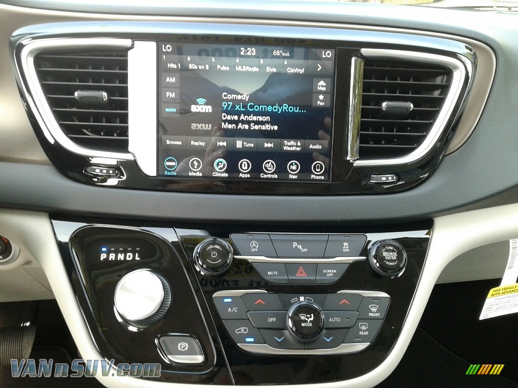 2019 Pacifica Touring L Plus - Jazz Blue Pearl / Black/Alloy photo #15