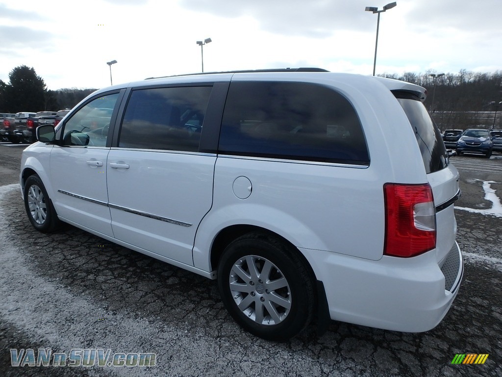 2015 Town & Country Touring - Bright White / Black/Light Graystone photo #12