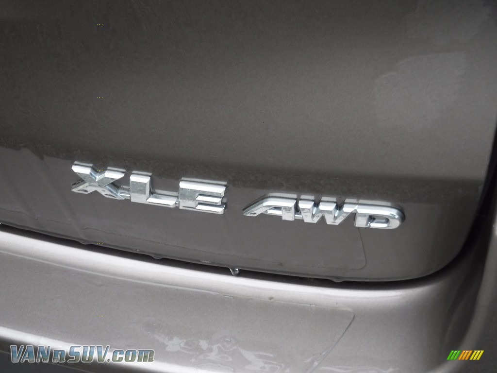 2018 Highlander XLE AWD - Toasted Walnut Pearl / Black photo #11