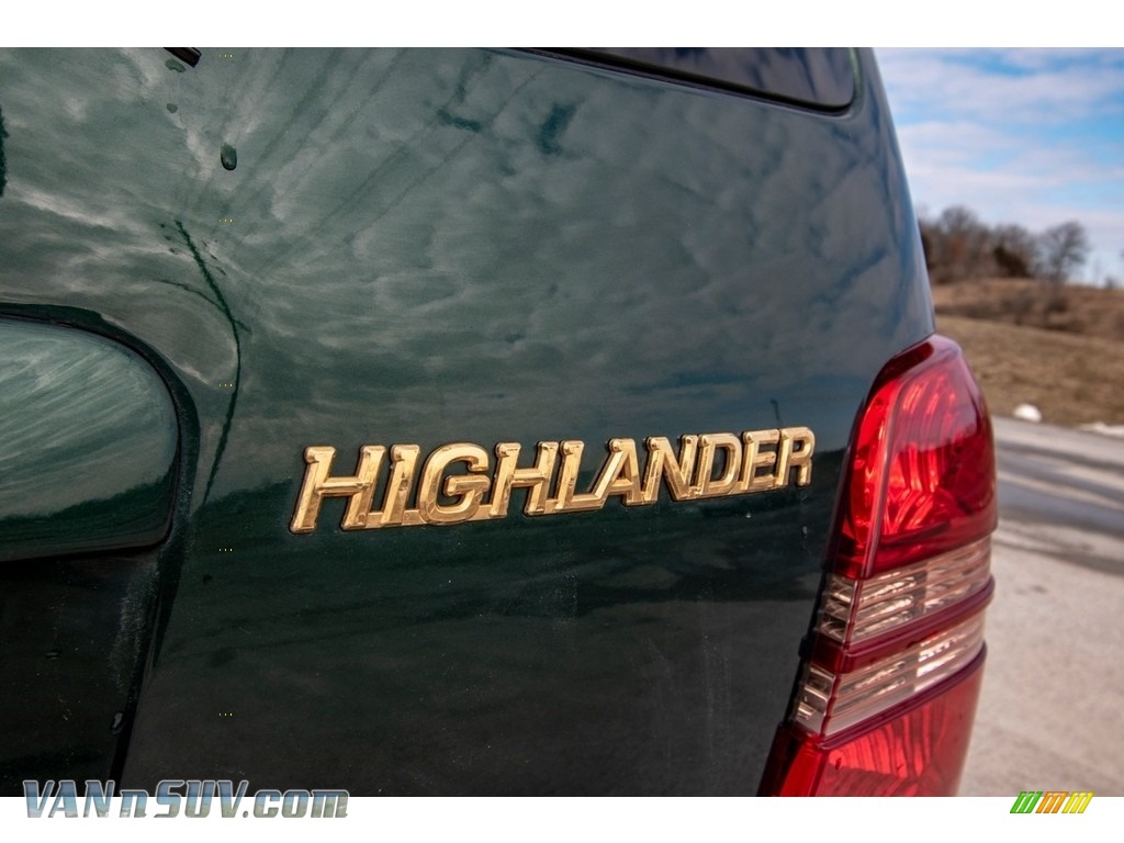 2002 Highlander V6 4WD - Electric Green Mica / Ivory photo #41