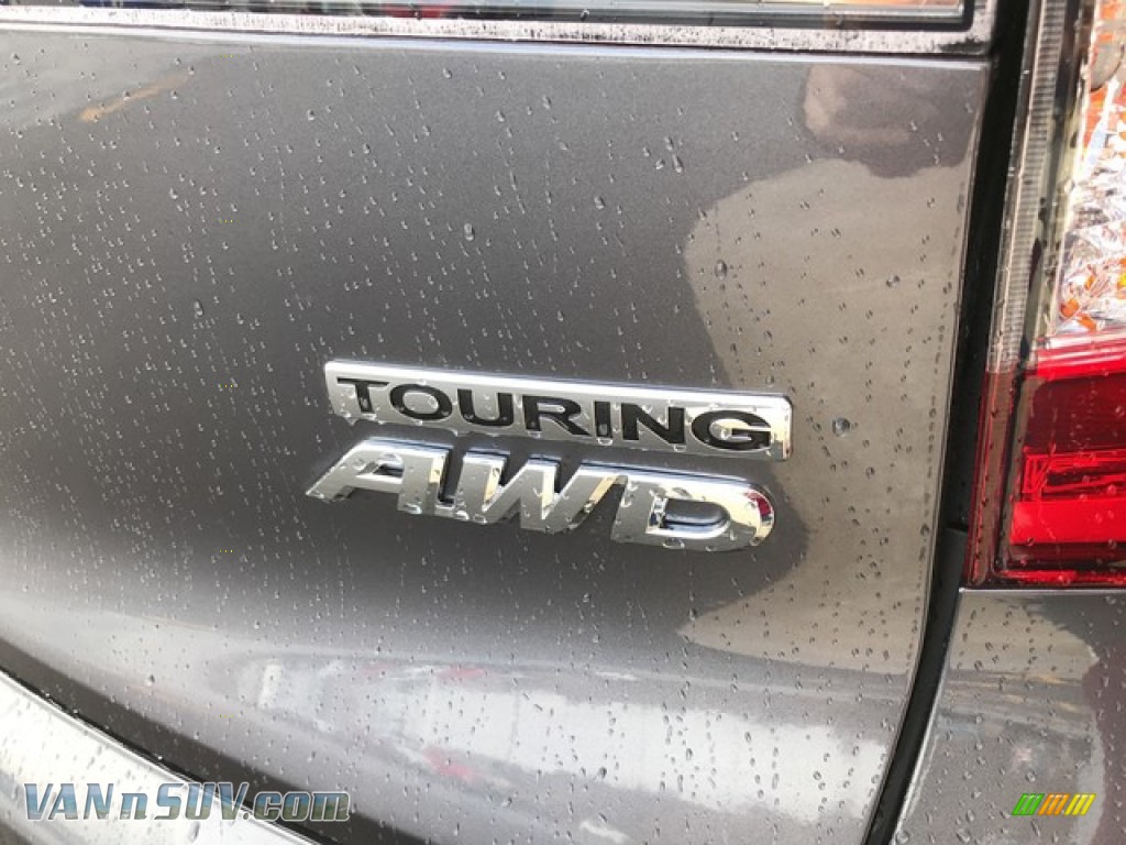 2019 Pilot Touring AWD - Modern Steel Metallic / Gray photo #9