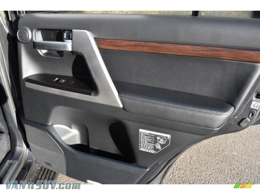 2019 Land Cruiser 4WD - Magnetic Gray Metallic / Black photo #26