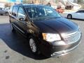 Chrysler Town & Country Touring-L Brilliant Black Crystal Pearl photo #5