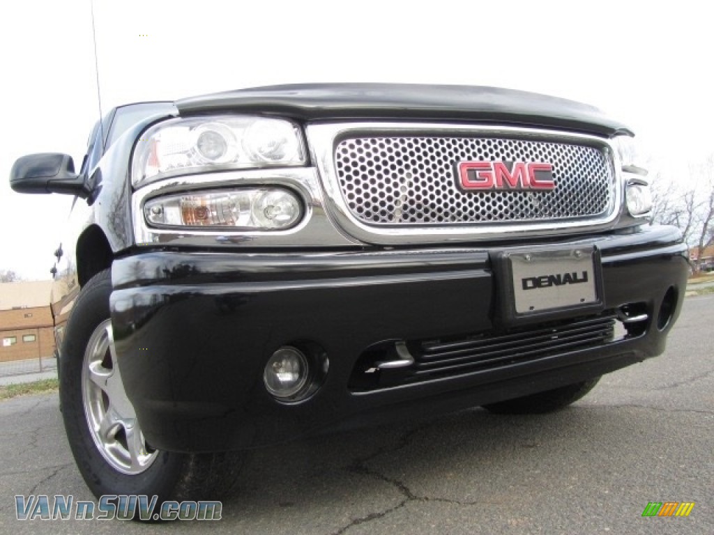 Onyx Black / Sandstone GMC Yukon XL Denali AWD