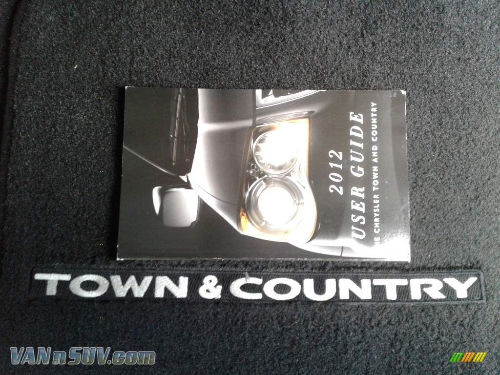 2012 Town & Country Touring - Sapphire Crystal Metallic / Black/Light Graystone photo #39