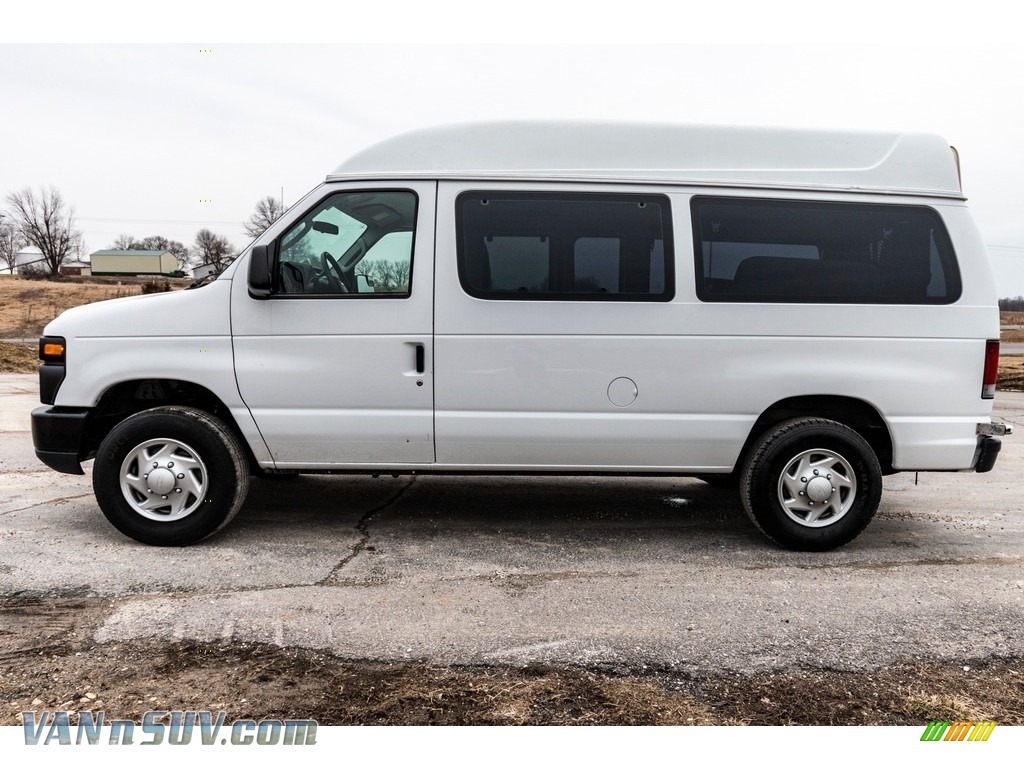 2013 E Series Van E250 Cargo - Oxford White / Medium Flint photo #7