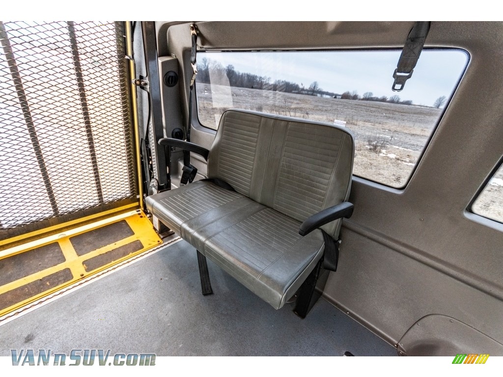 2013 E Series Van E250 Cargo - Oxford White / Medium Flint photo #23