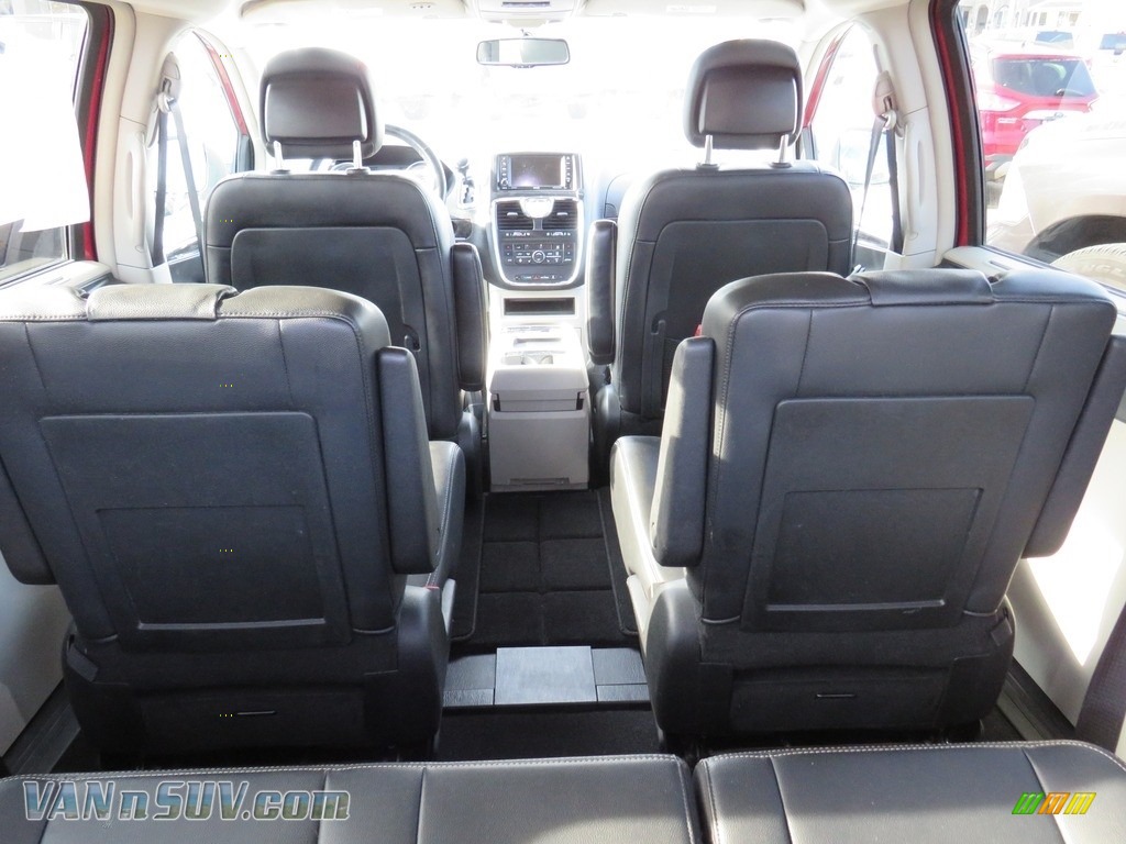 2015 Town & Country Touring - Deep Cherry Red Crystal Pearl / Black/Light Graystone photo #15