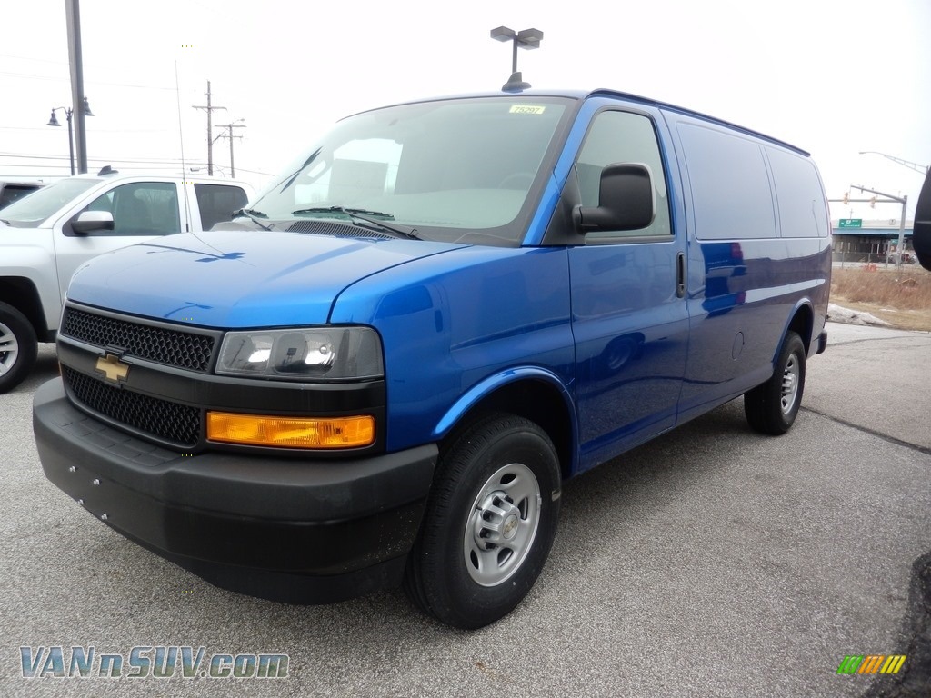 Kinetic Blue Metallic / Medium Pewter Chevrolet Express 2500 Cargo WT