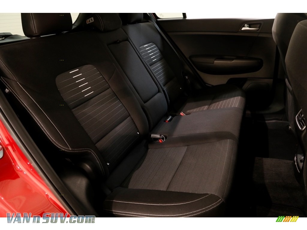 2018 Sportage LX AWD - Hyper Red / Black photo #13