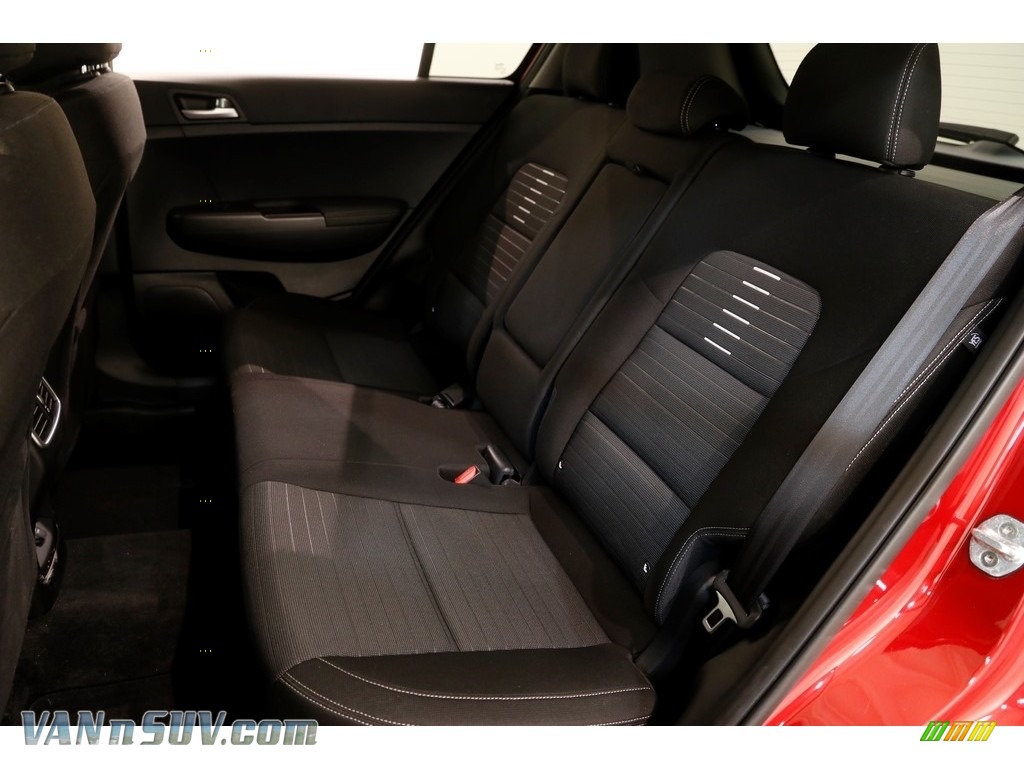 2018 Sportage LX AWD - Hyper Red / Black photo #14