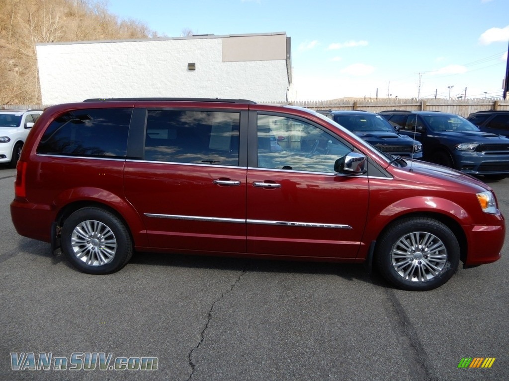 2015 Town & Country Touring-L - Deep Cherry Red Crystal Pearl / Dark Frost Beige/Medium Frost Beige photo #7