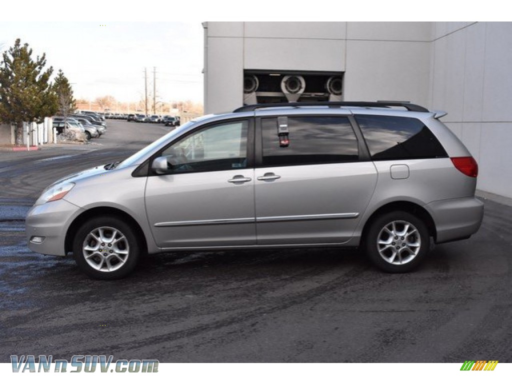 2006 Sienna Limited AWD - Silver Shadow Pearl / Stone Gray photo #3