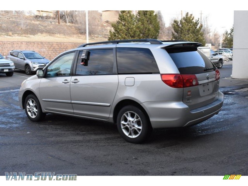 2006 Sienna Limited AWD - Silver Shadow Pearl / Stone Gray photo #4