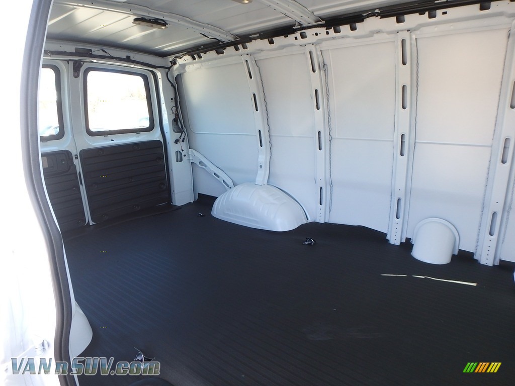2019 Savana Van 2500 Cargo - Summit White / Medium Pewter photo #5