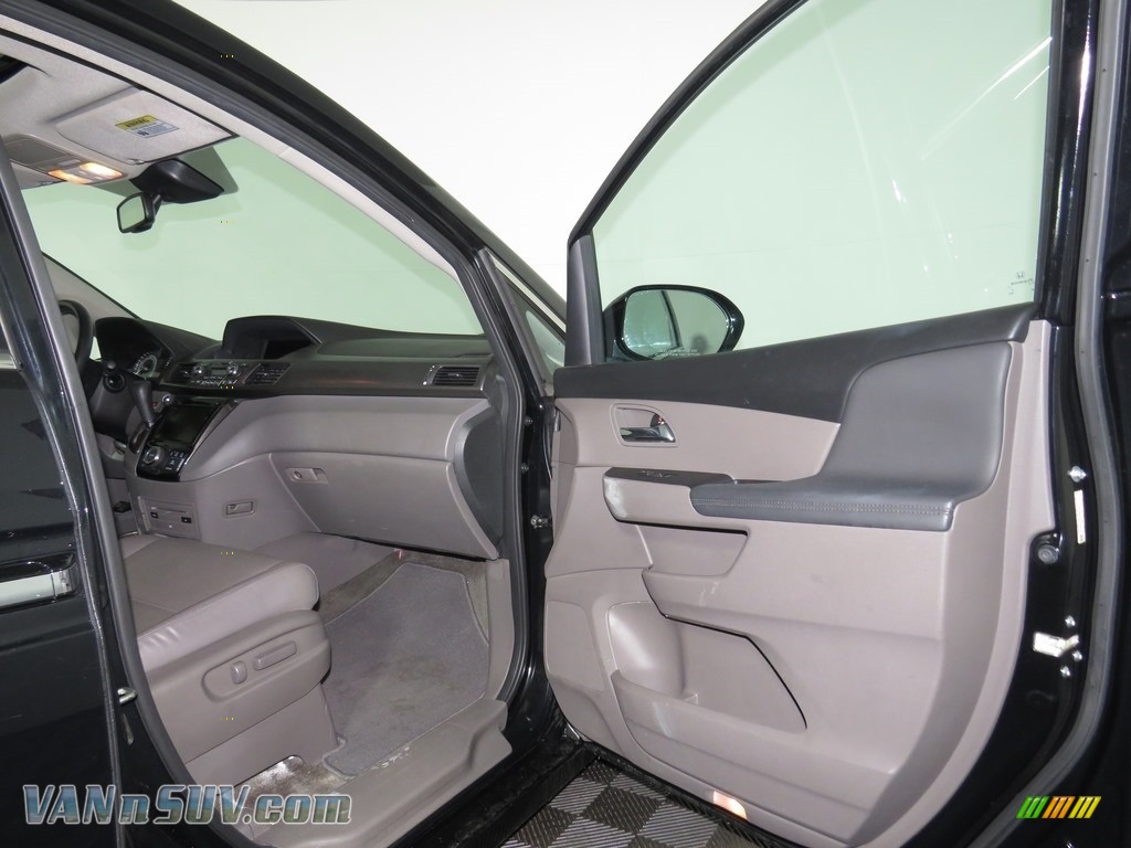 2014 Odyssey Touring - Crystal Black Pearl / Gray photo #19