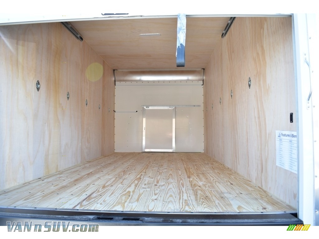 2019 Savana Cutaway 3500 Commercial Moving Truck - Summit White / Medium Pewter photo #14