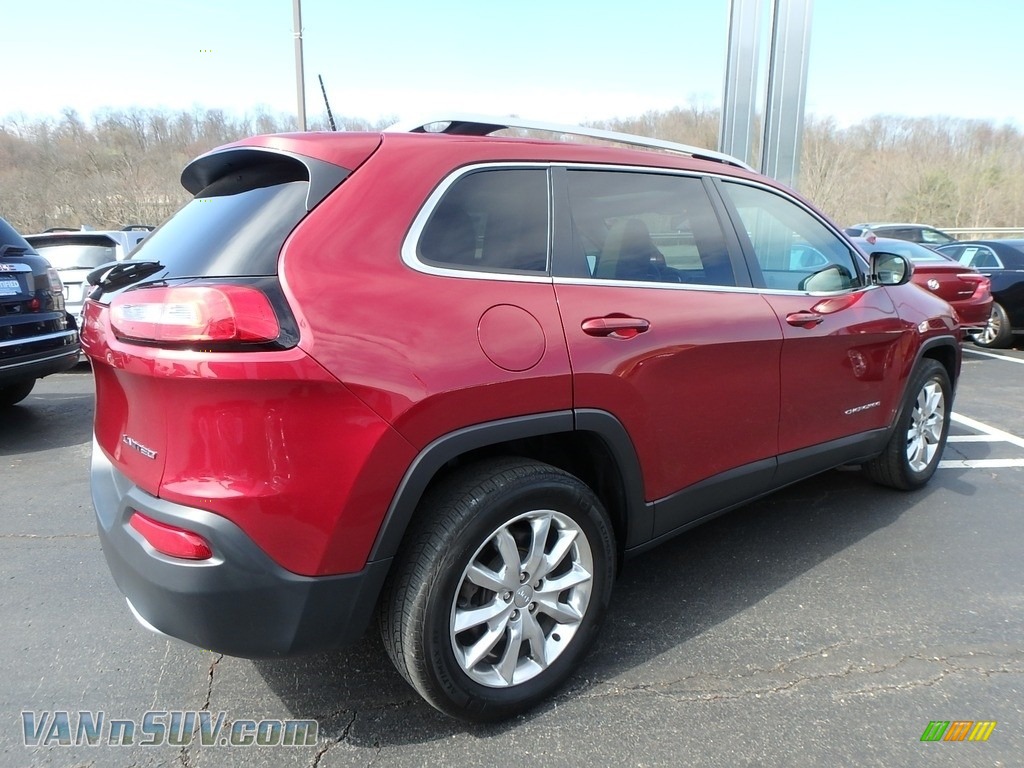 2016 Cherokee Limited 4x4 - Deep Cherry Red Crystal Pearl / Black/Light Frost Beige photo #8