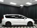 Chrysler Pacifica Touring Plus Bright White photo #5