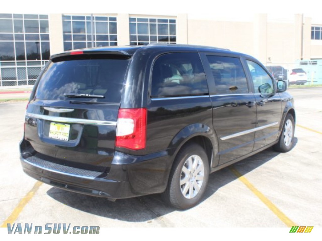 2012 Town & Country Touring - Brilliant Black Crystal Pearl / Black/Light Graystone photo #9