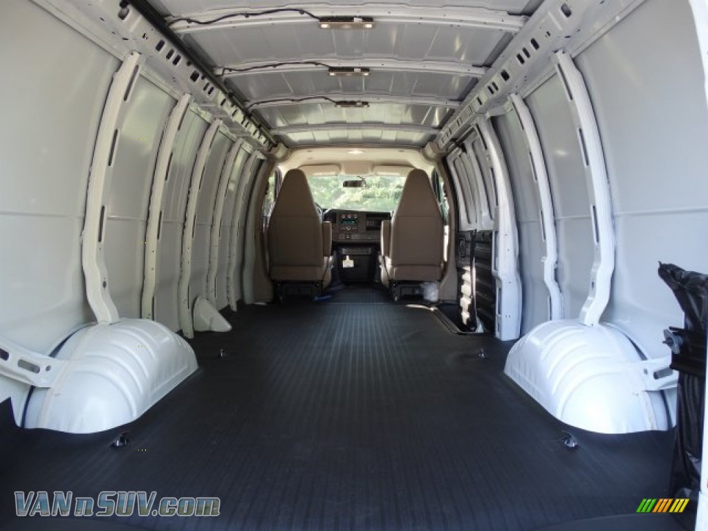 2019 Savana Van 2500 Cargo Extended - Summit White / Medium Pewter photo #19