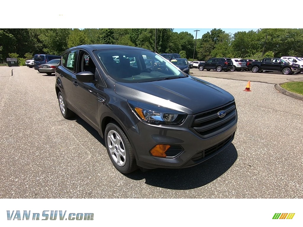 Magnetic / Chromite Gray/Charcoal Black Ford Escape S