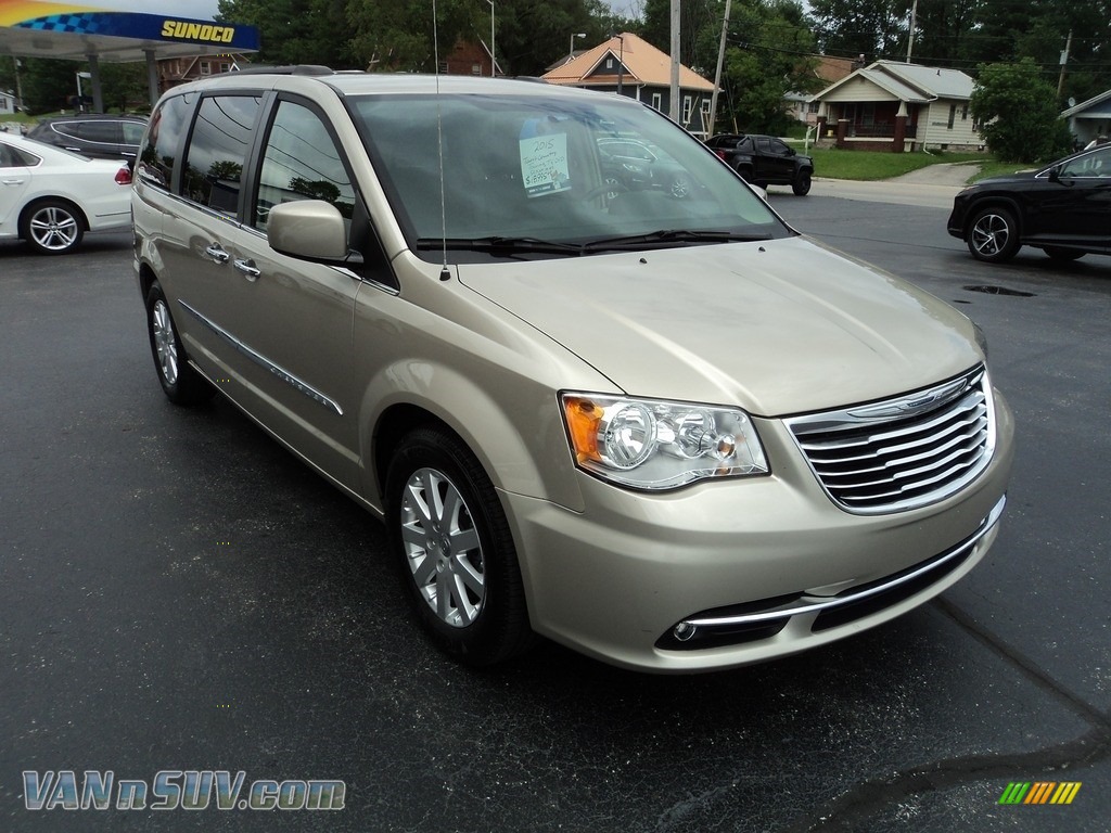 2015 Town & Country Touring - Cashmere/Sandstone Pearl / Black/Light Graystone photo #5
