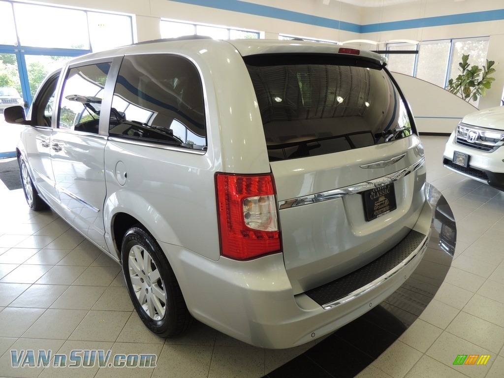 2012 Town & Country Touring - L - Bright Silver Metallic / Black/Light Graystone photo #3