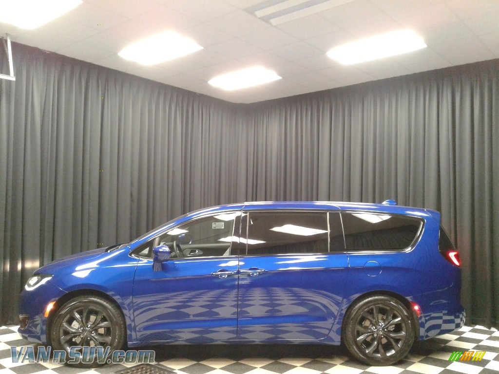 Ocean Blue Metallic / Black/Black Chrysler Pacifica Touring Plus