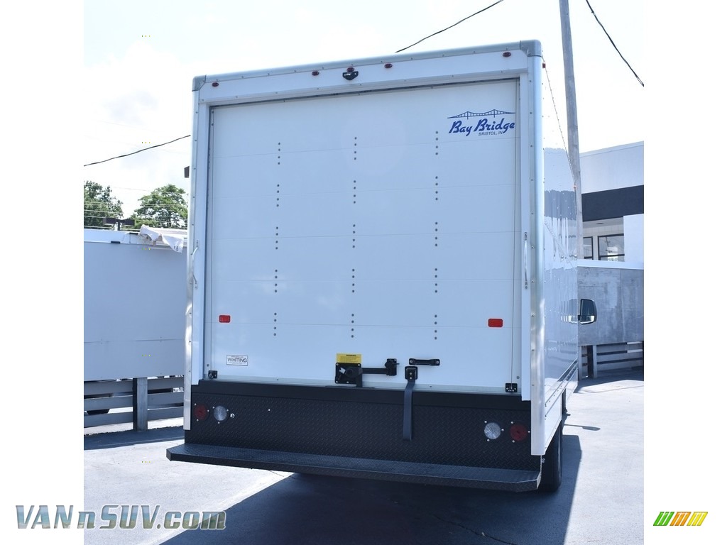 2019 Savana Cutaway 3500 Commercial Moving Truck - Summit White / Medium Pewter photo #3