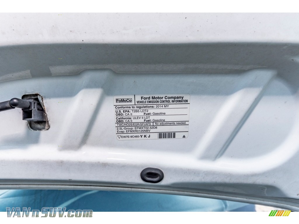 2014 Transit Connect XLT Van - Frozen White / Charcoal Black photo #17