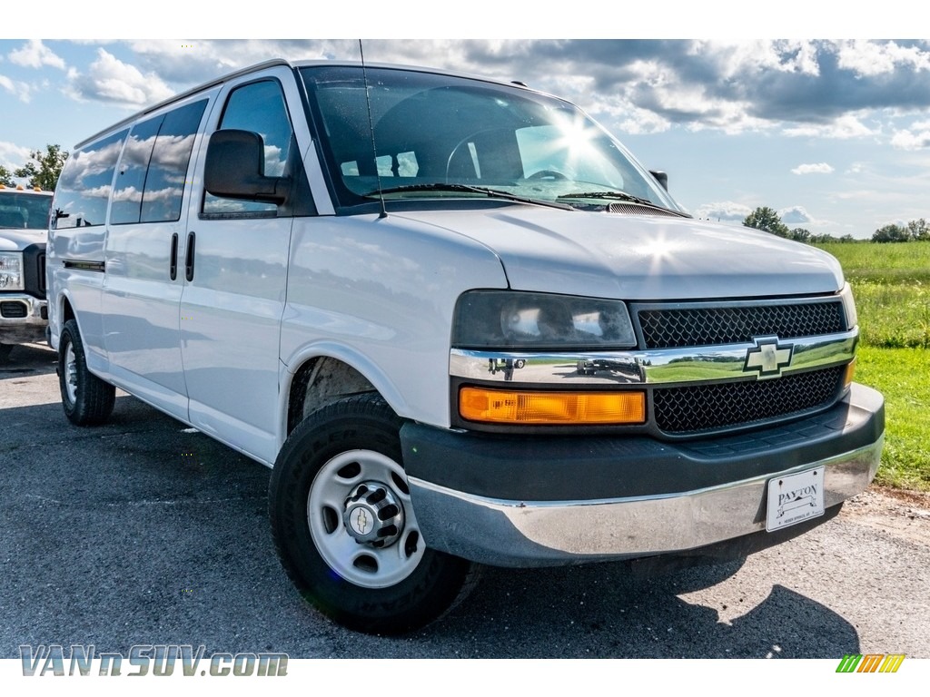 Summit White / Neutral Chevrolet Express LT 3500 Passenger Van