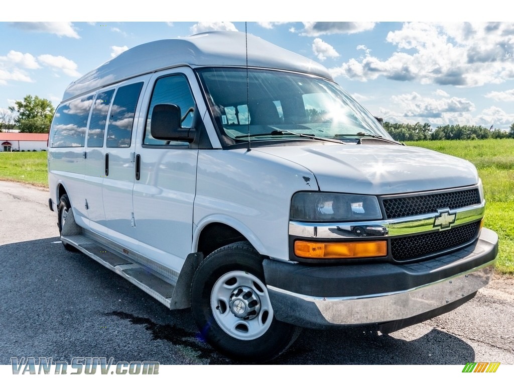 Summit White / Neutral Chevrolet Express LT 3500 Extended Passenger Van
