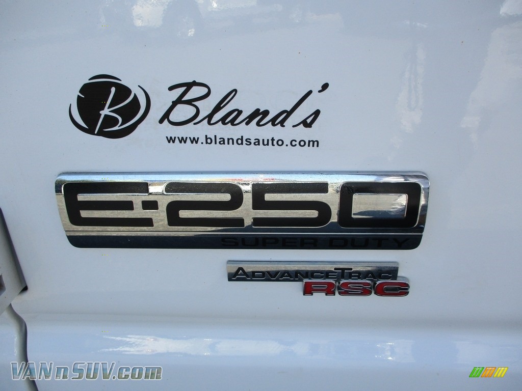 2013 E Series Van E250 Cargo - Oxford White / Medium Flint photo #26