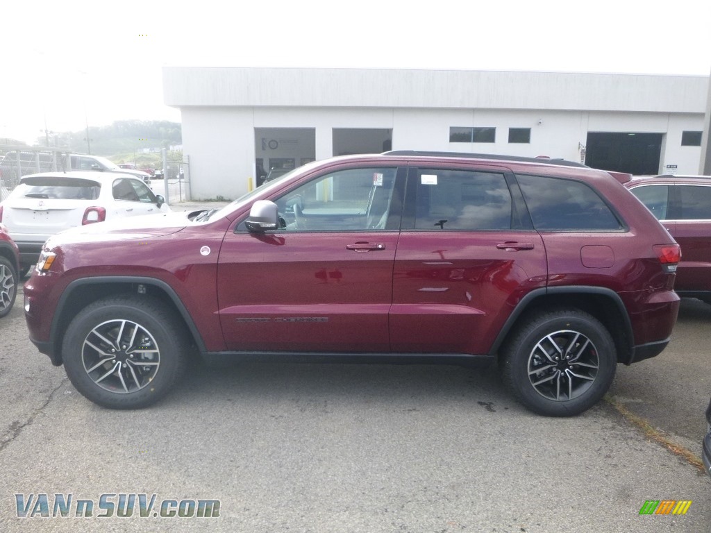 2019 Grand Cherokee Trailhawk 4x4 - Velvet Red Pearl / Ruby Red/Black photo #2